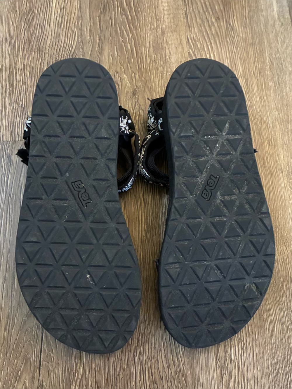 Teva Women's Original Universal Sandal Sun & Moon Black/White - Picture 7 of 8